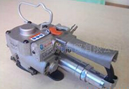 “塑鋼自動打包機(jī)”不再累死累活，而且打的差